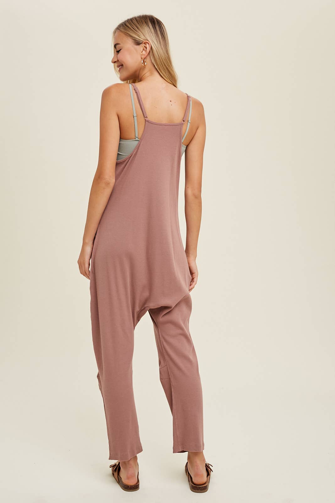 Wishlist Apparel – Engroshandel Jumpsuit - Dame – RIBSTRIKKET JUMPSUIT MED LOMMER/WL23-80026