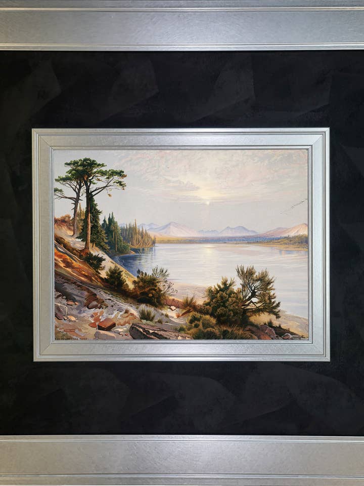 Tête de Yellowstone avec argent tourbillonnant et tissu pour la vente par The Brightener Group