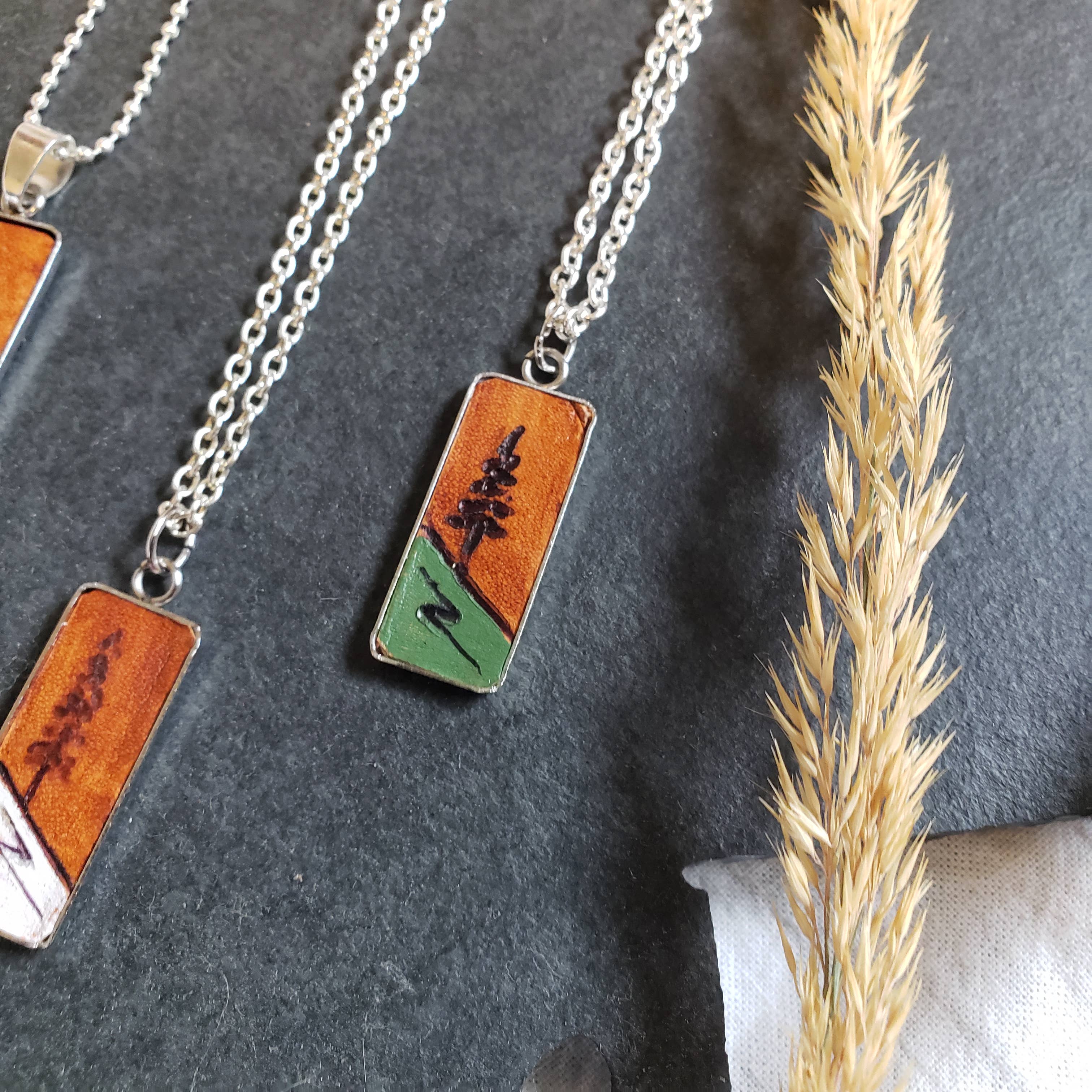 Uniquely Yours Montana - Wholesale Pendant/Charm Necklace - Pines Leather Necklace1