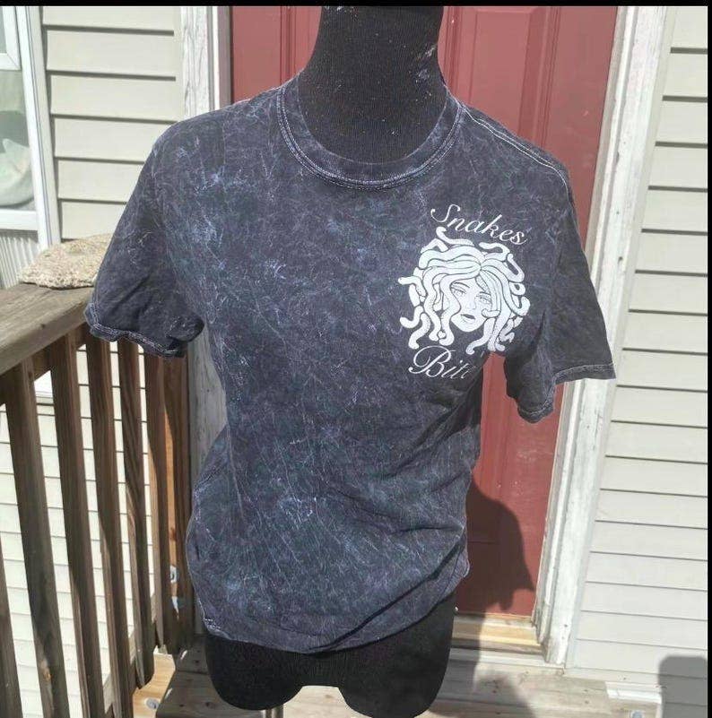 AstroManatee Shop - Wholesale Screen Printed T-Shirt - Unisex - Snakes Bite Medusa Gorgon Screen Print Unisex T-shirt4
