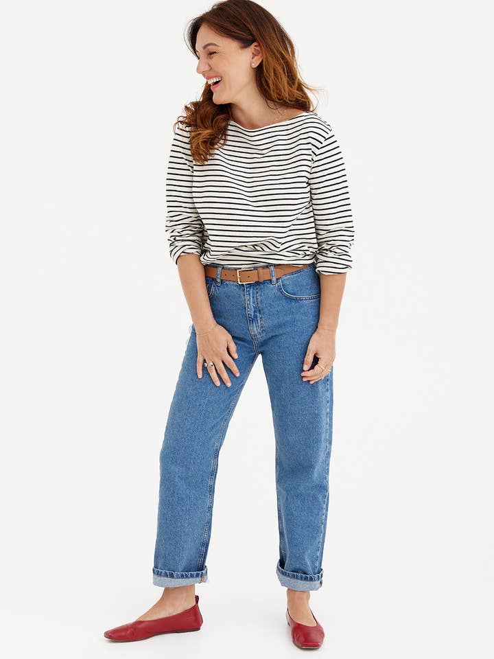 Off white with black stripes T-shirt BRETON ┃ long sleeve, classic model striped t-shirt for wholesale on Faire4