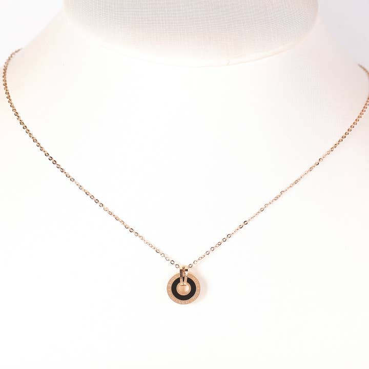 Sølv, Rose eller guld Tone „FOREVER LOVE“ halskæde for engroshandel hos United Elegance