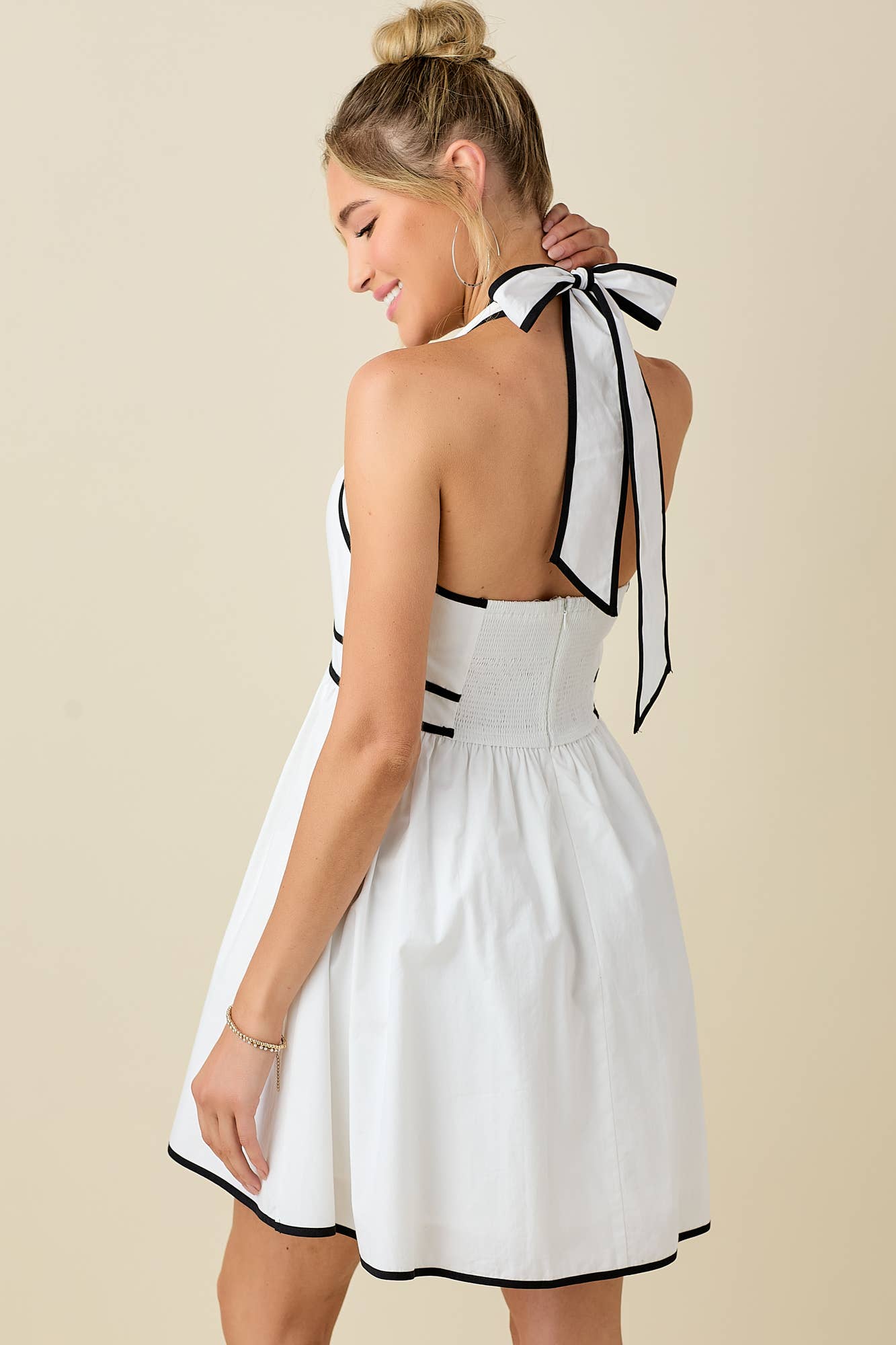 BABY PINK – wholesale Dress – Women's – Halter neck backless mini dress with contrast binding23