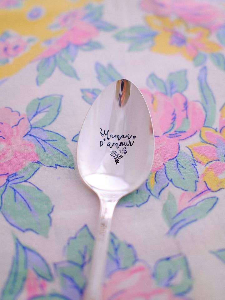 Vintage engraved tablespoon "Love Mom" for wholesale by Les Petites Cuillères De Juliette