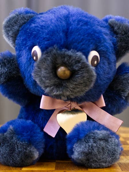 Ours en peau de mouton pour la vente par Marester