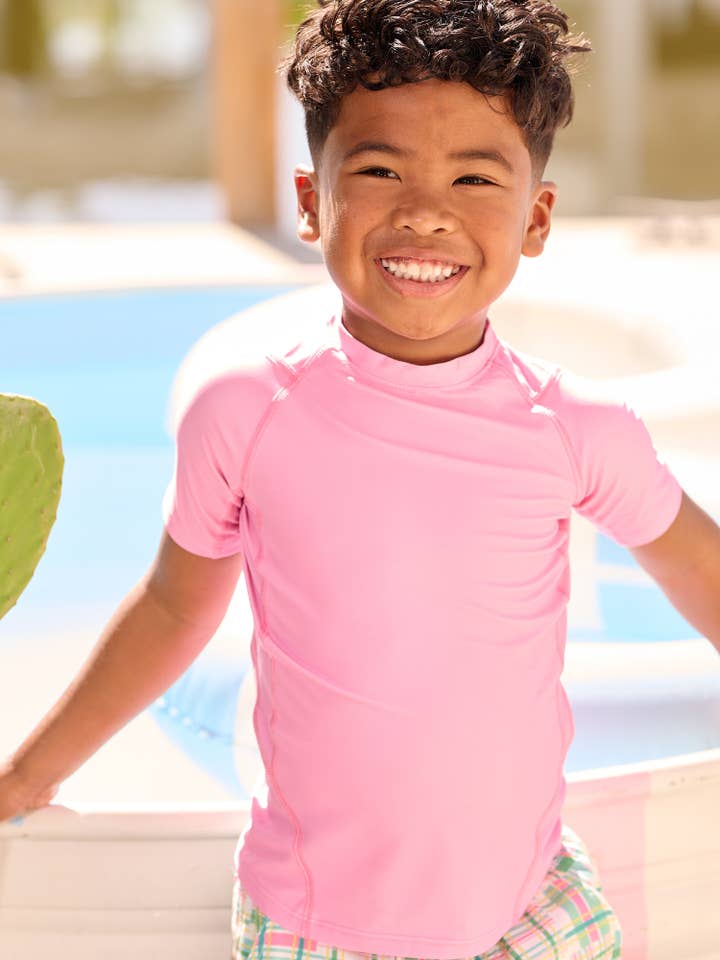 Kurzarm-Rashguard - Palm Springs Pink für den Großhandel von Sugar Bee Clothing