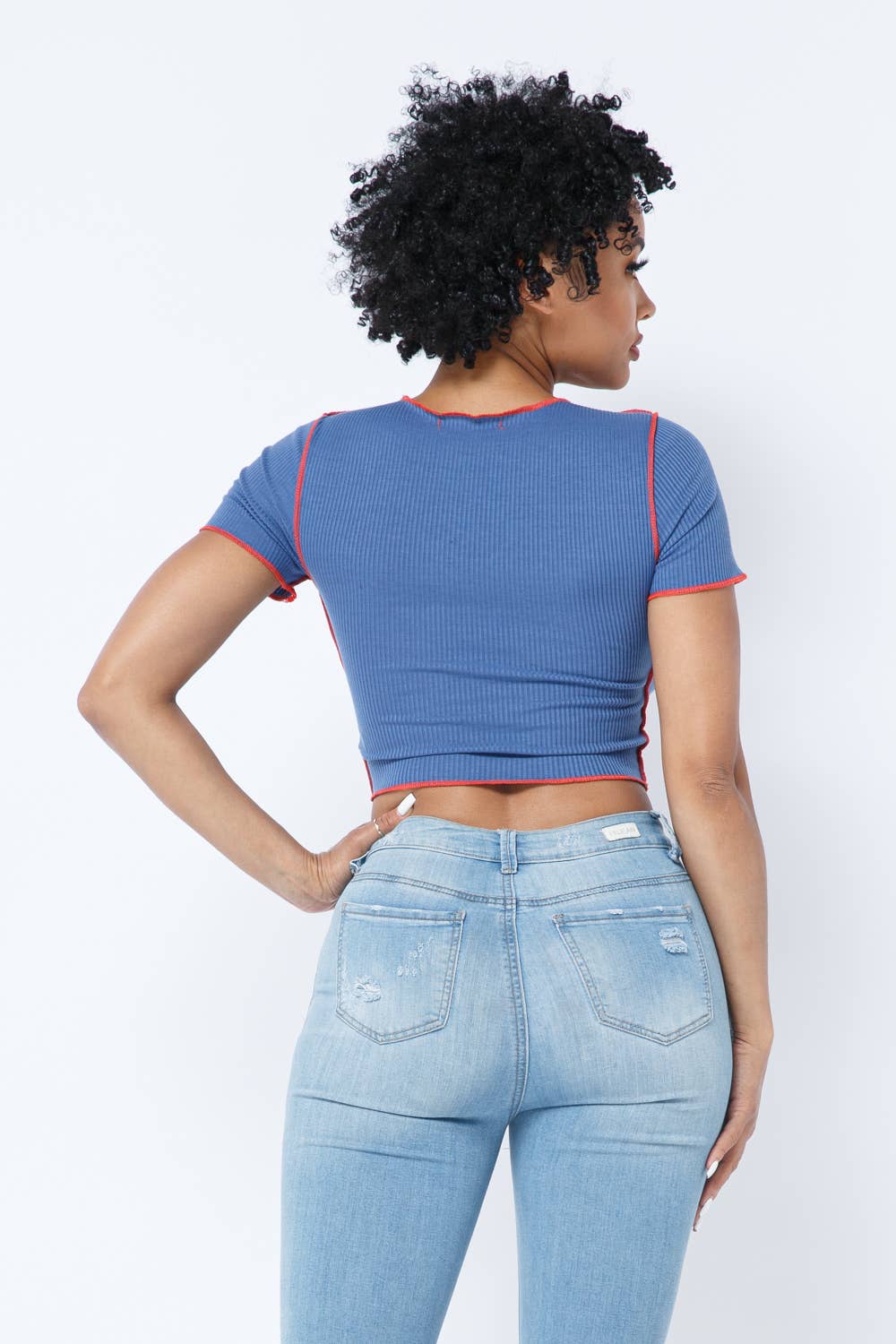 Julia by LoveJ – wholesale Stickad topp - Dam – Öppen framifrån Cut Tie Beskärning Top3