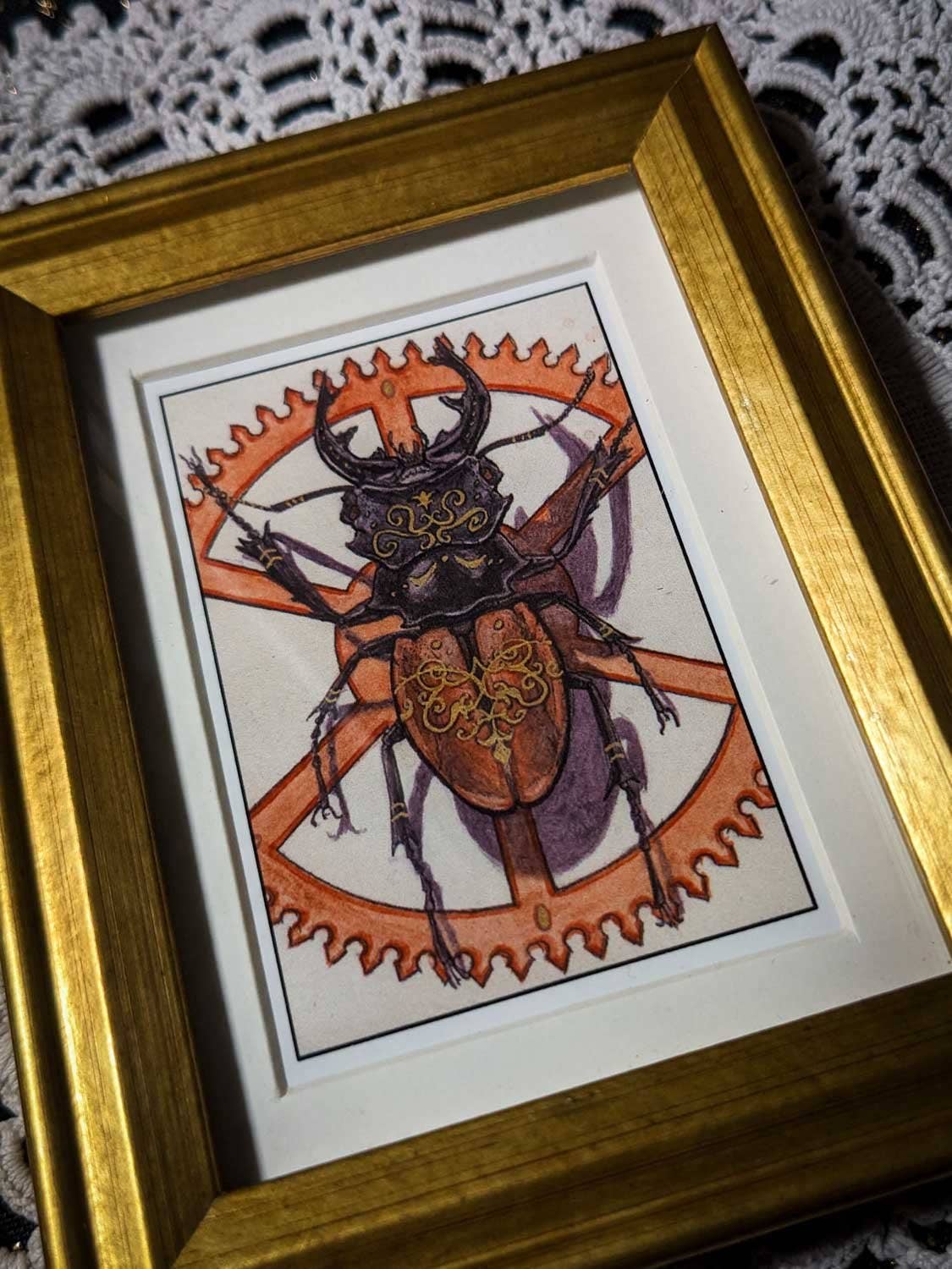 Studio Umbralux - Wholesale Kunstprint - Mini-afdruk van een hertkever met gouden lijst4