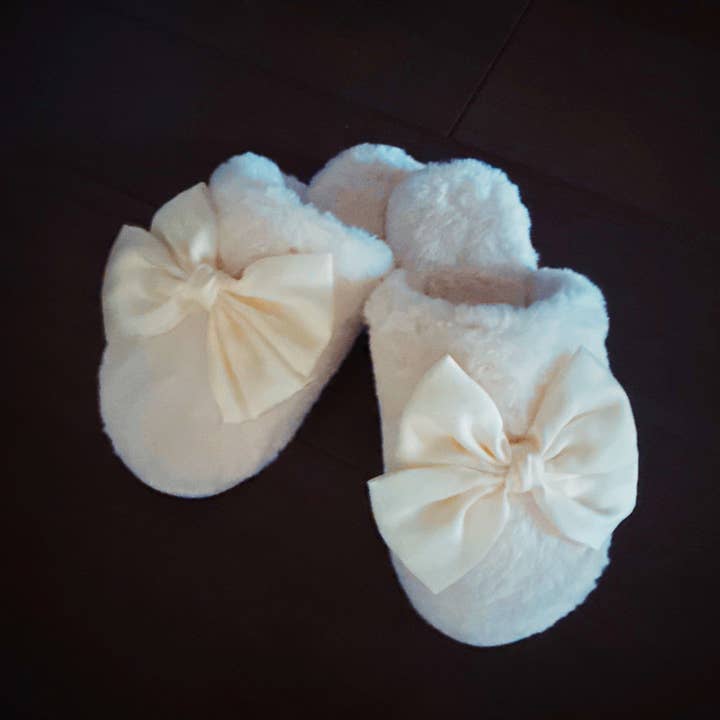 Ellison+Young - Wholesale Slippers - Women's - Satin Shine Fur Cozy Lounge Slippers