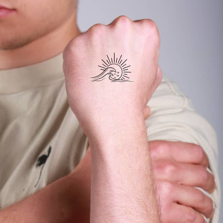 Tatouage éphémère ultra réaliste, nouvelle technologie, durée de 1-2 semaines pour la vente par The Flash Tattoo