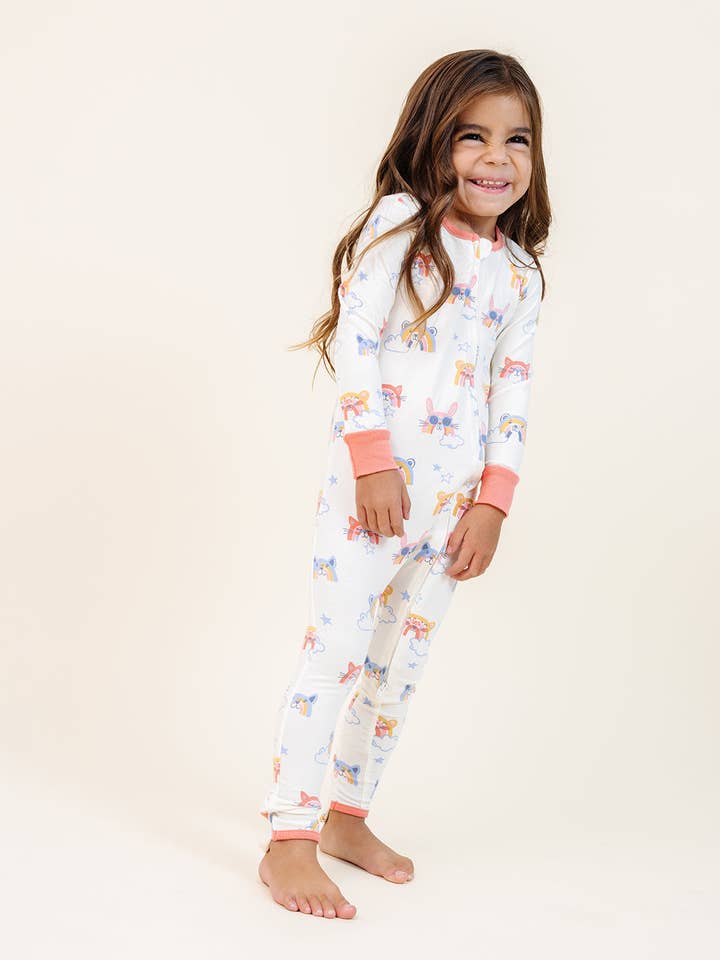 Footie convertible en Rainbow Critters pour la vente par Lark