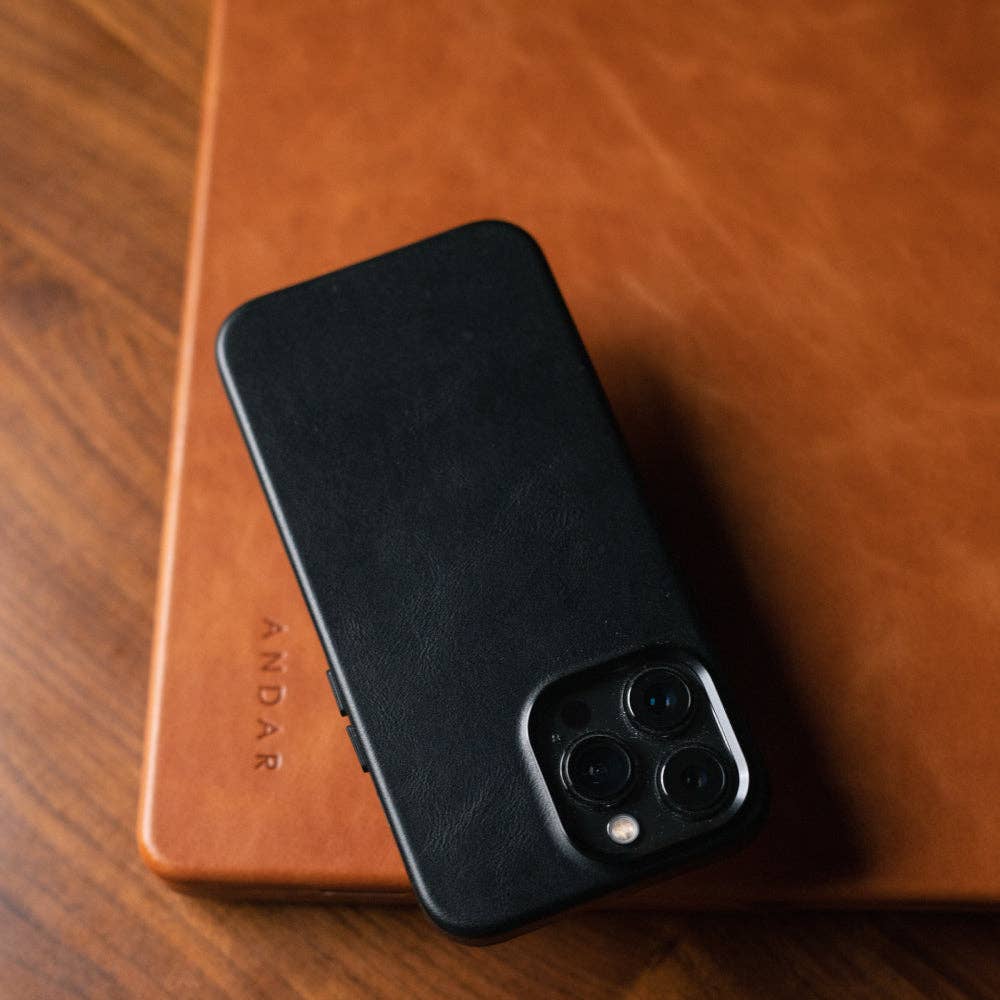 Andar - Wholesale Laptop/Tablet Case - Unisex - The Helm Full Grain Leather MacBook Case47