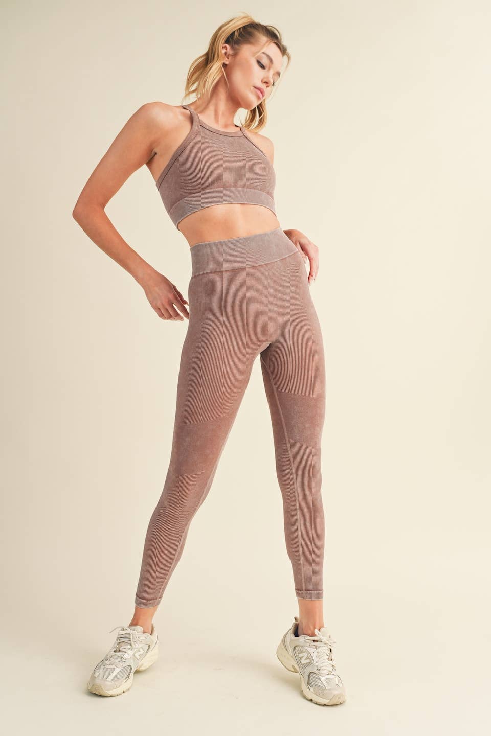 KIMBERLY C - Vente Ensemble de sport – femme - Ensemble soutien-gorge côtelé sans couture et legging à col haut21