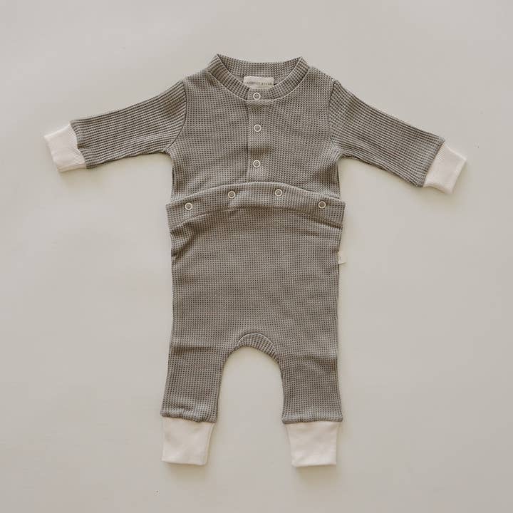 Front Flap Thermal | Taupe for wholesale by August River Co.