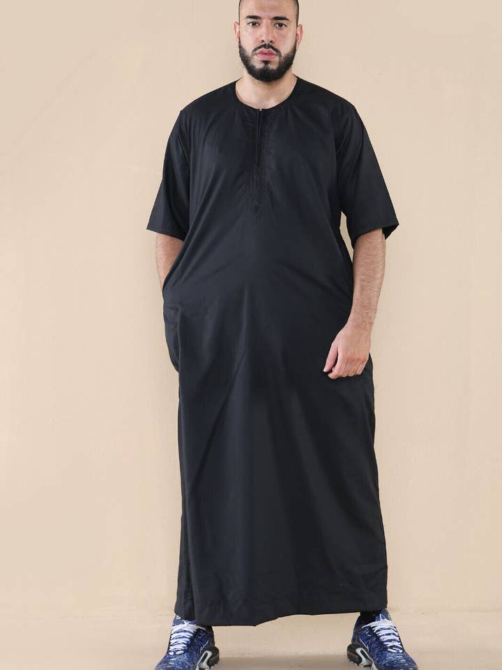 Infinity Leather (Upperclass Fashions Ltd) - Vente Peignoir – homme - Thobe pour homme islamique marocain et saoudien avec fermeture éclair – Robe kaftan arabe35