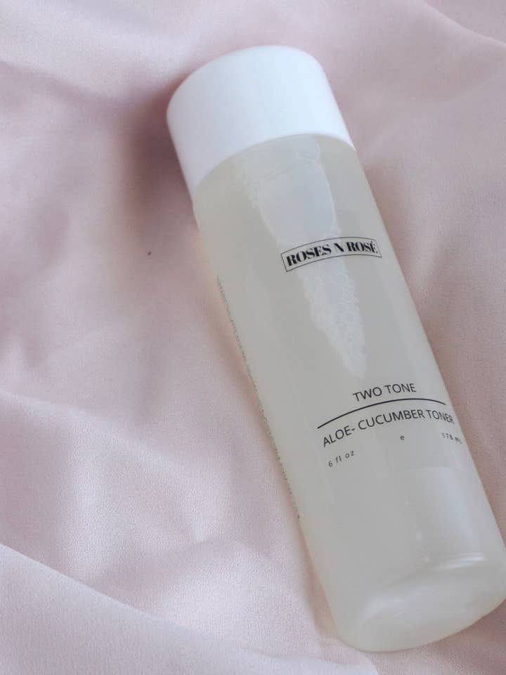 TWO TONE ALOE- CUCUMBER TONER for wholesale by ROSES N ROSÉ