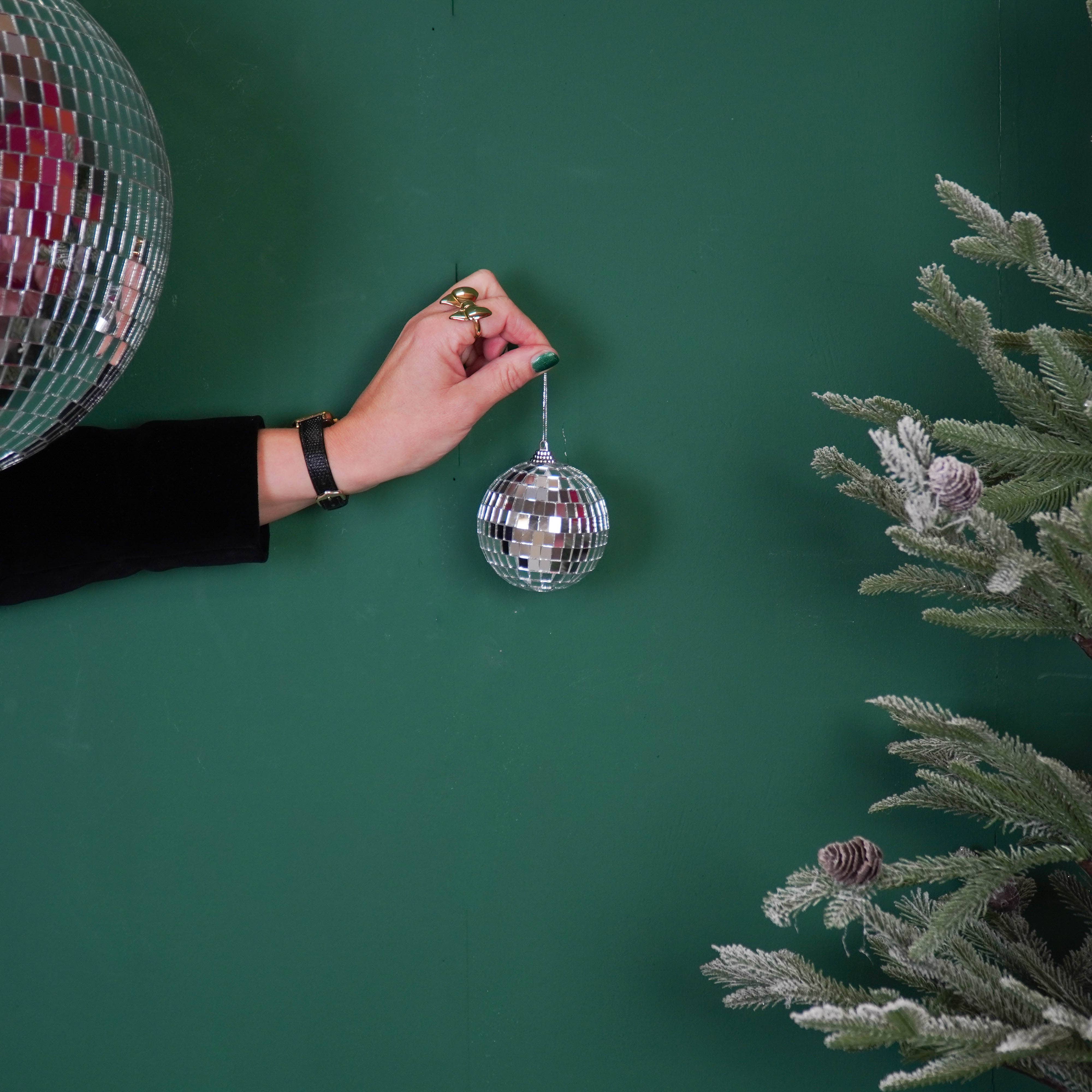 Housevitamin bv - Wholesale Ornament - Christmas Decoration -  Christmas Hanger - Discoball - Foam - Silver - 8x8x8cm2