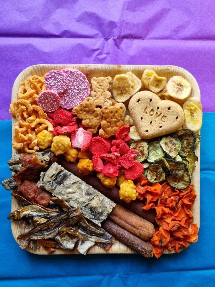 DOGraze - Wholesale Pet Treats - Dog - Barkuterie board1