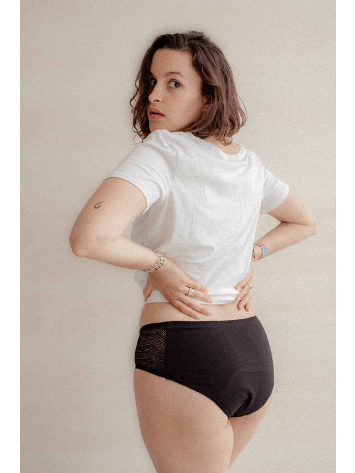 Chérie Louve - Wholesale Underwear - Women's - Coco Honey2