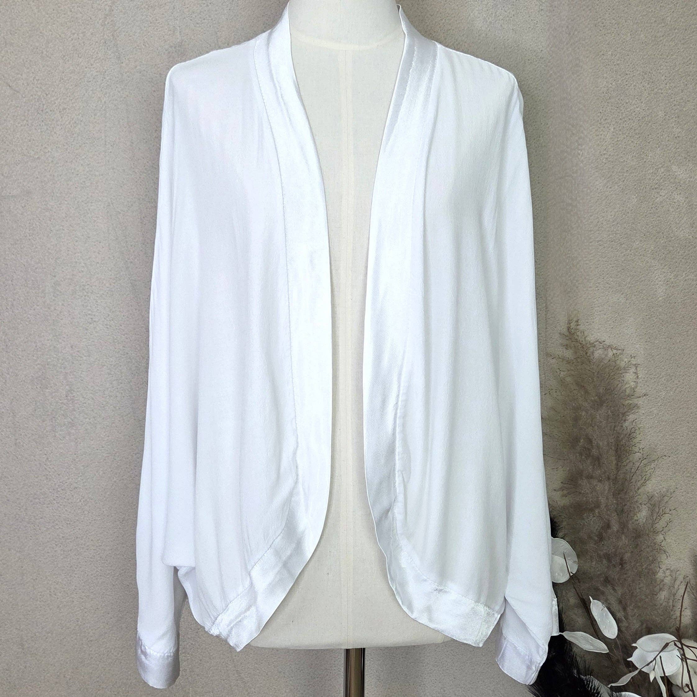 Tempest Designs – wholesale Kimono – Women's – Classic plain short kimono with satin edge (M)7