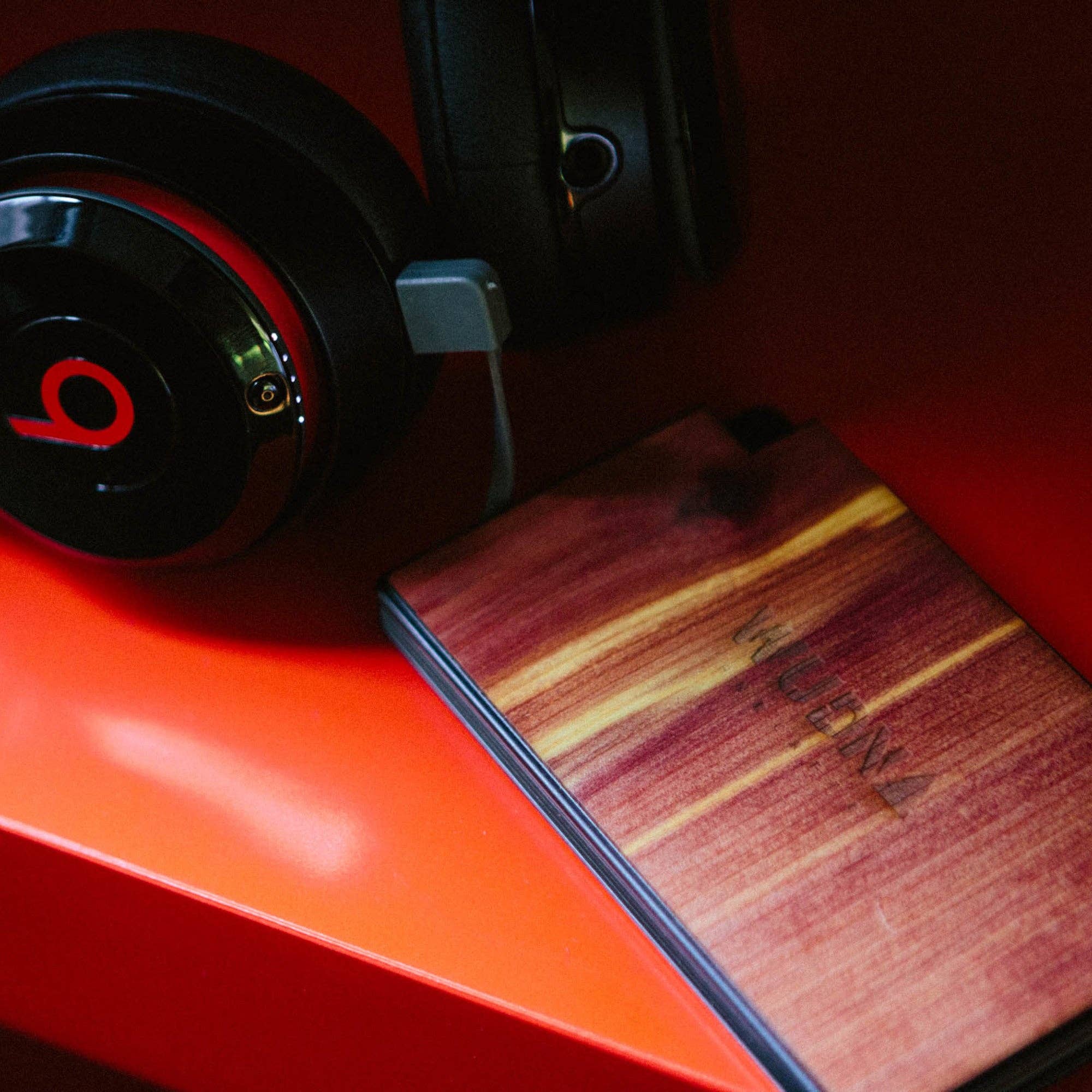 WUDN Handcrafted - Wholesale Portable Charger - Customizable Slim-Dual Wooden Power Bank13