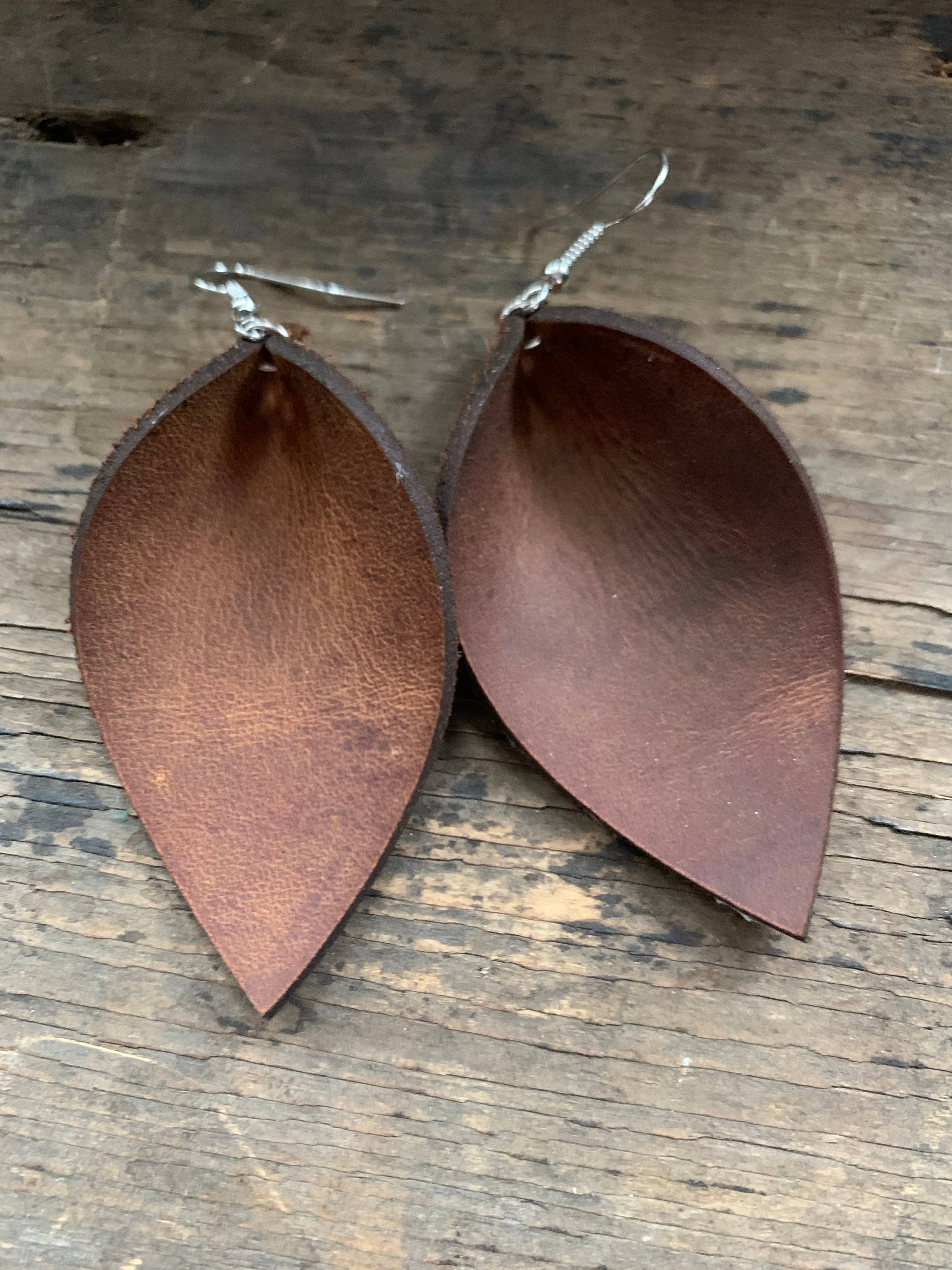 Jill's Jewels - Vendita all'ingrosso Orecchini pendenti - Orecchini in pelle nabuk rustica marrone1