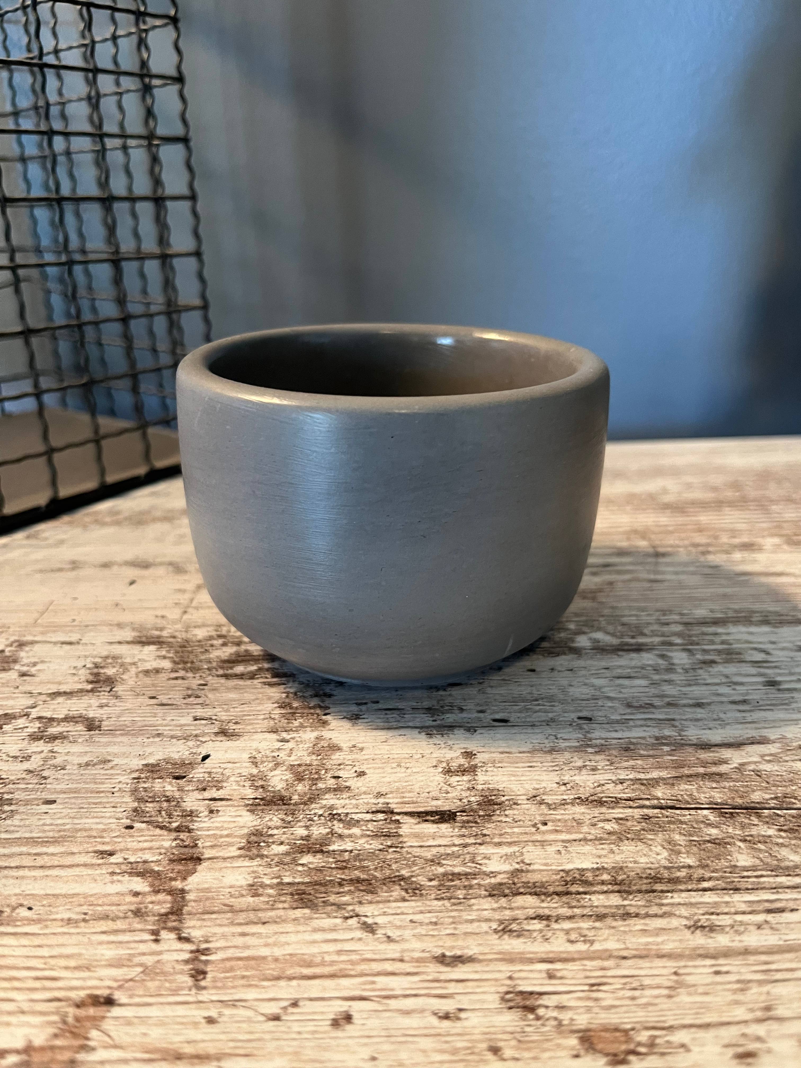 Bumblebee Candle Co. - Wholesale Candle Holder - Gray Concrete Candle Vessel - 8 oz   1