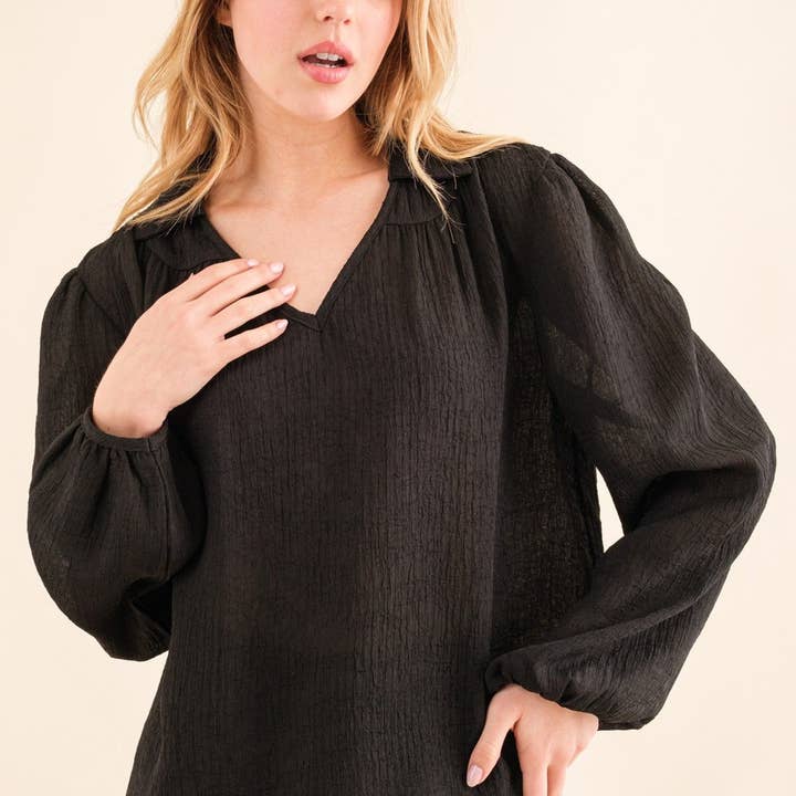 ATW15091- Solid crinkle long-sleeve v-neck collared top for wholesale by IWT Brands