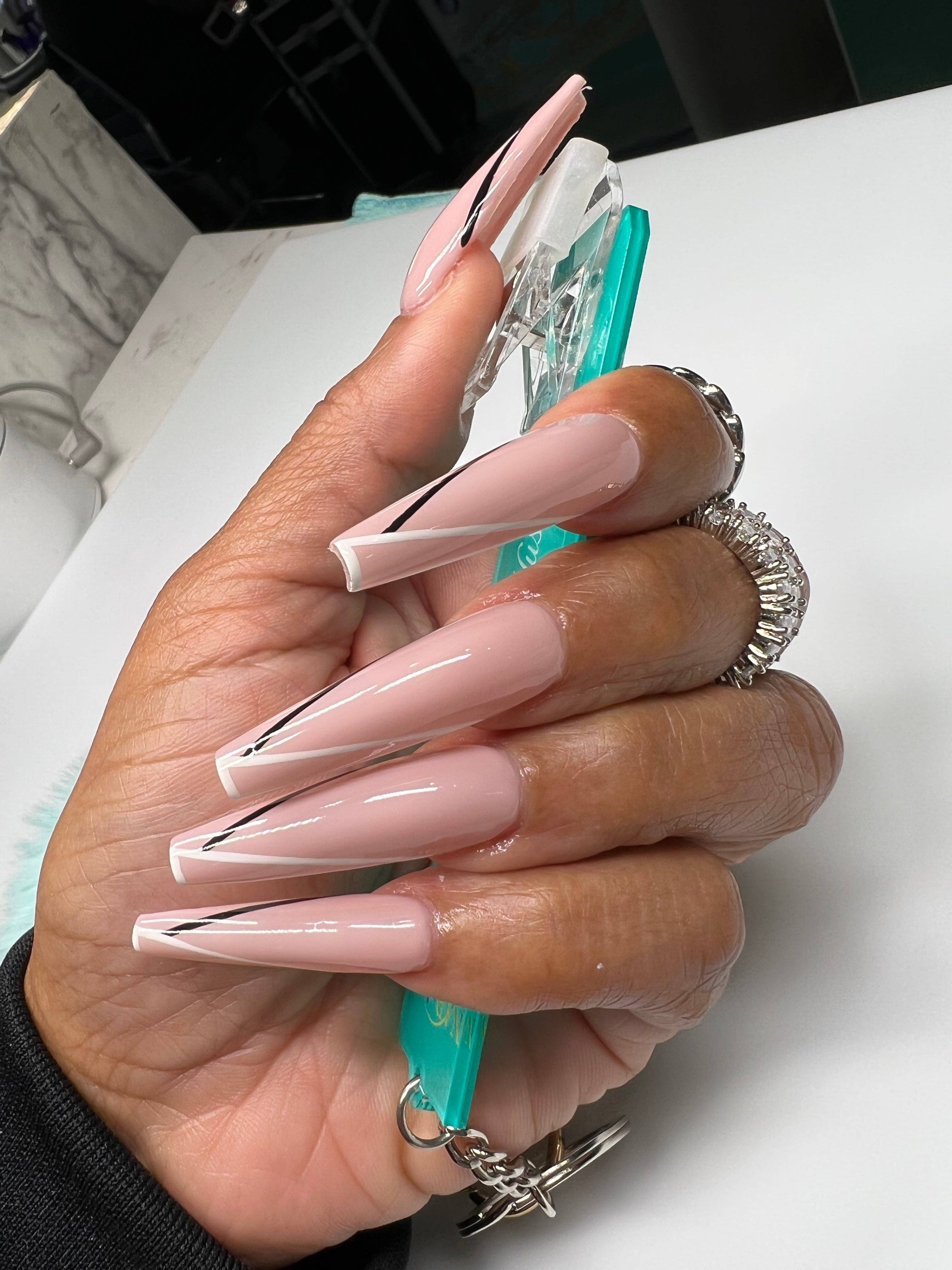 NABulous - Wholesale Keychain - Women's - Long Nails Card Grabber | NABulous44