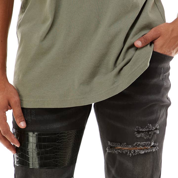 JEANS MIT TIERMUSTER für den Großhandel von KDNK