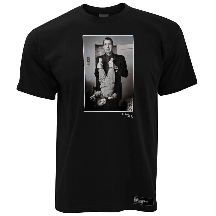 Camiseta Hombre Leonard Cohen in London, 1993, TB para venta al por mayor de Rock Photographers Collective