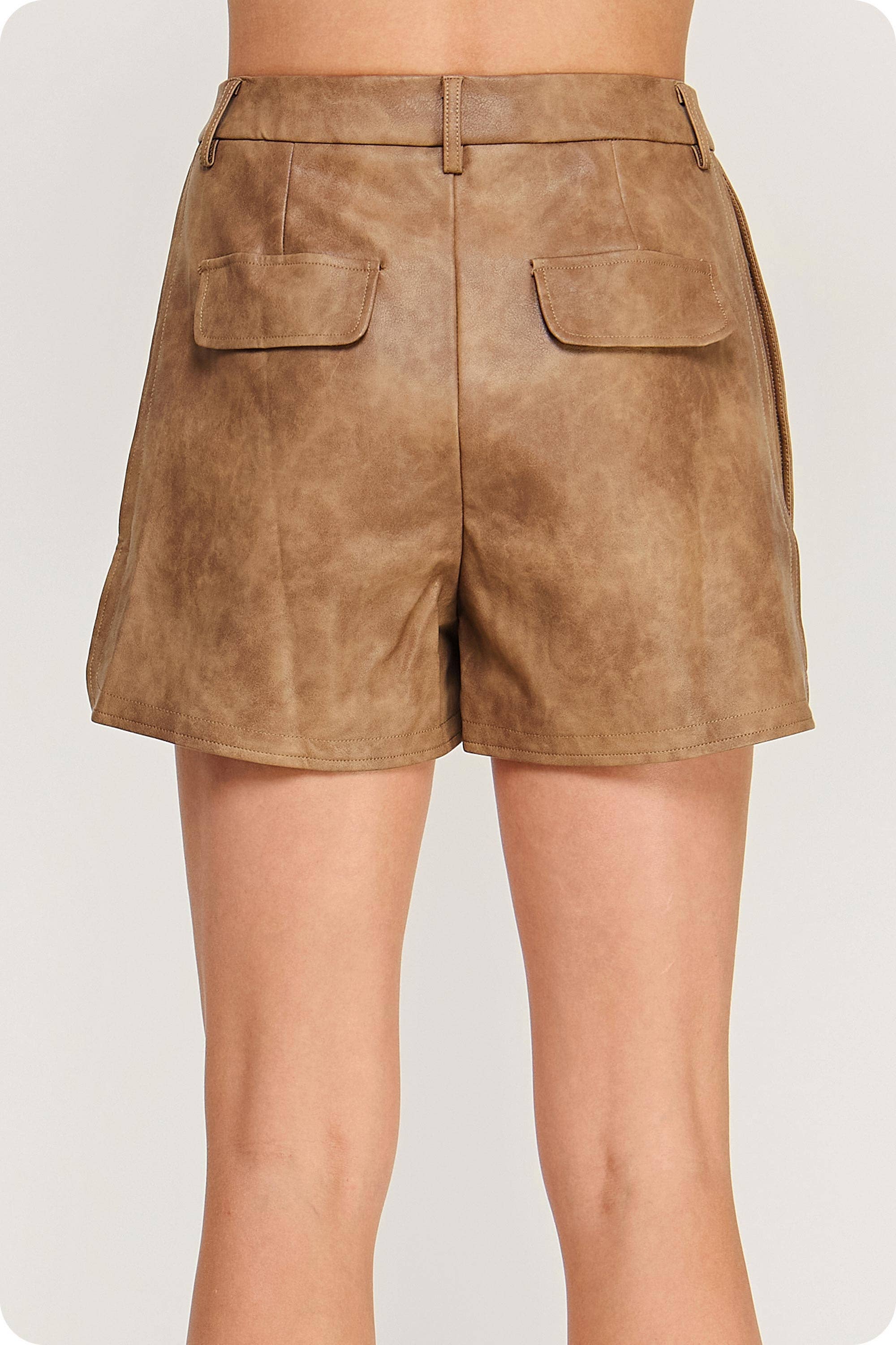 Strut & Bolt - Venta al por mayor Pantalones cortos - Mujer - Pantalones cortos de piel sintética lavada con detalle de abertura lateral20