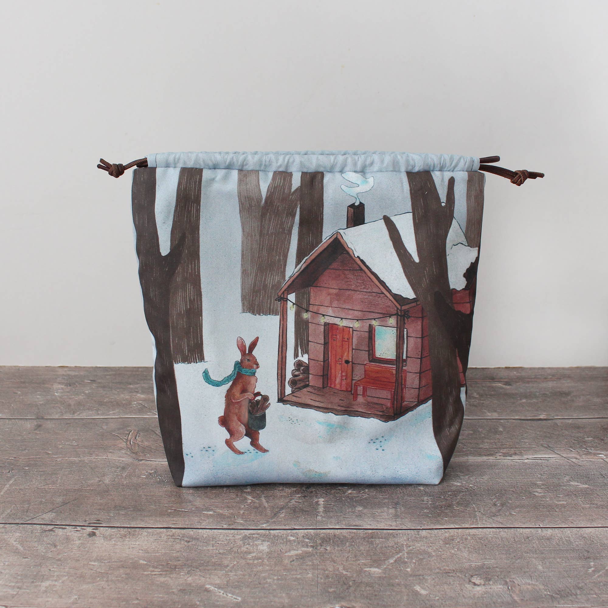 The Blue Rabbit House - Vente Sac à cordon de serrage – unisexe - Jule the Winter Hare | Sac à projets | Sac à cordon2
