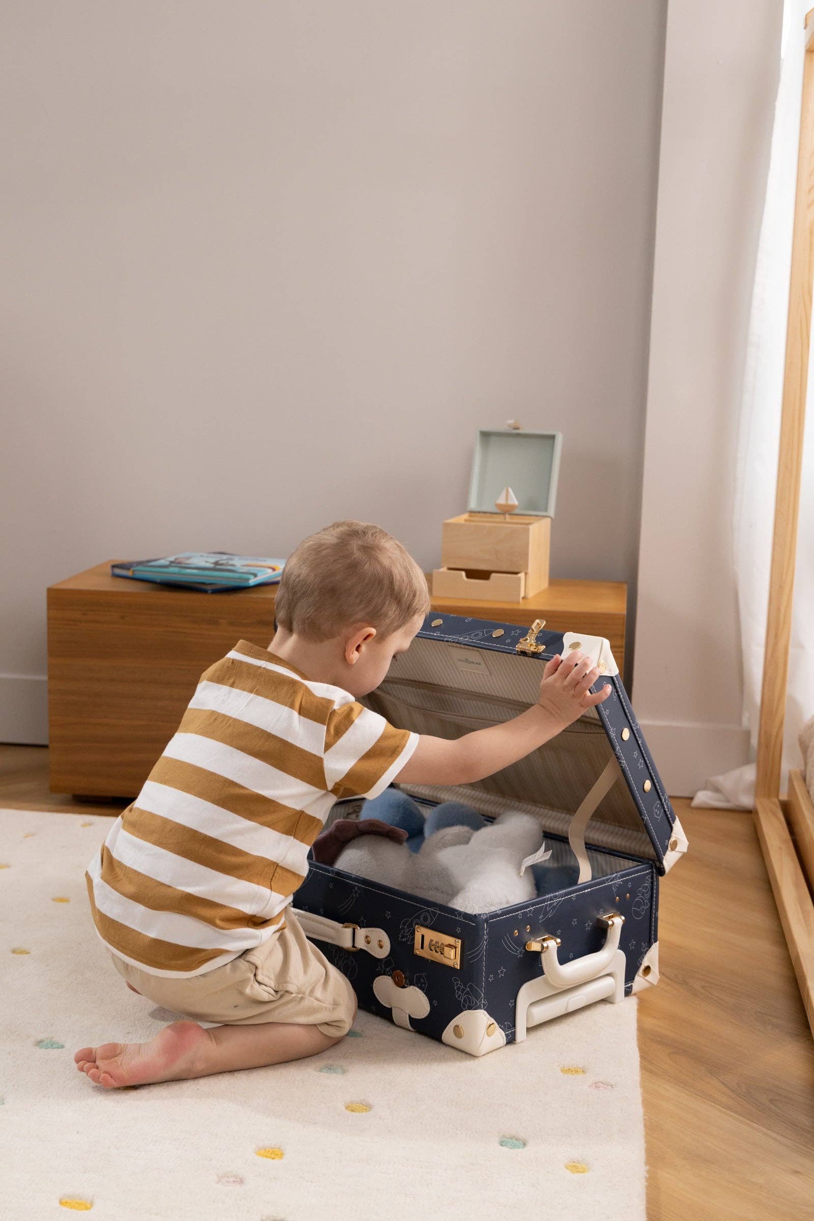 Coco Village - Wholesale Luggage - Kids - Vegan Leather Carry-On Suitcase - Space19