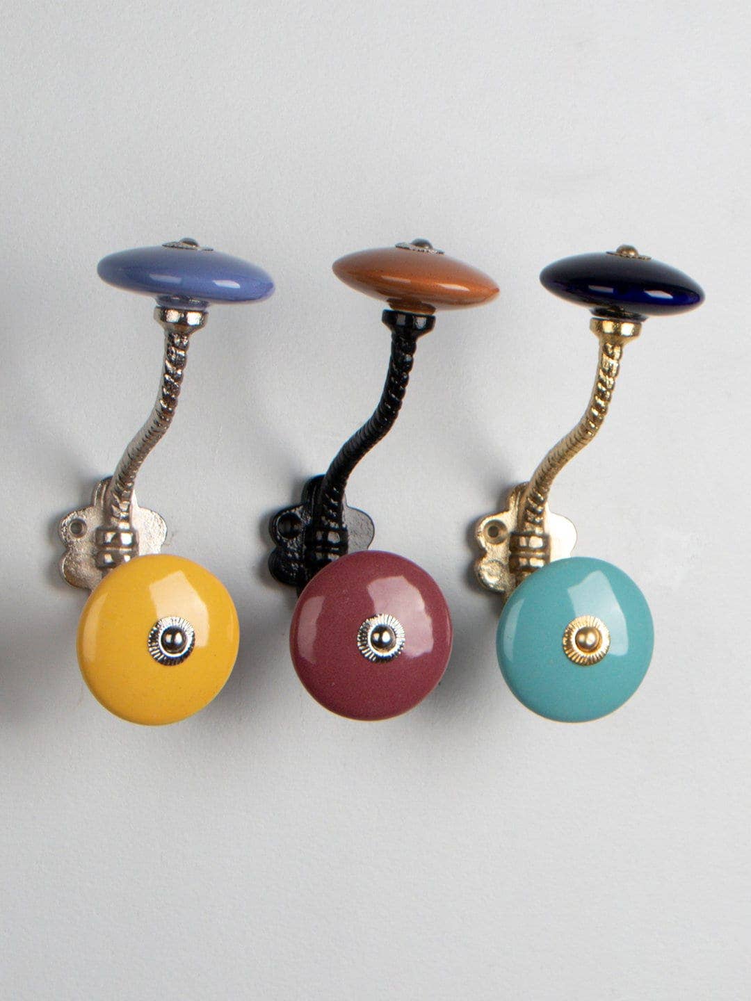 KNOBCO – Gancho de parede por atacado – Cabide de Parede Cerâmico Artesanal Sortido | Cabide Vintage com Ganchos de Metal8