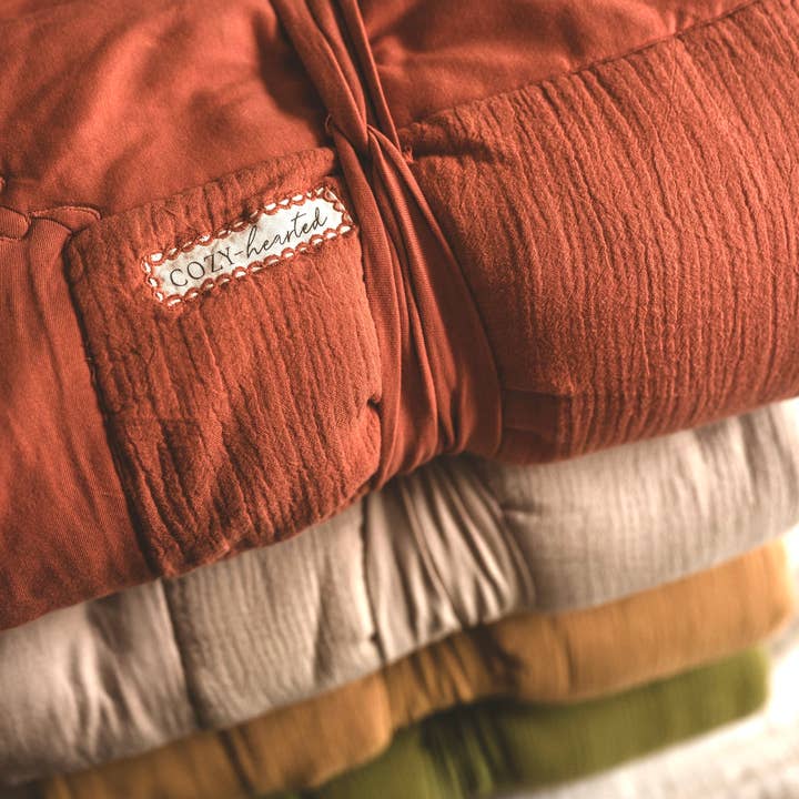 Cozy-hearted - Wholesale Throw Blanket - The Cozy – Ultra-Soft Organic Throw Blanket for Self-Care7