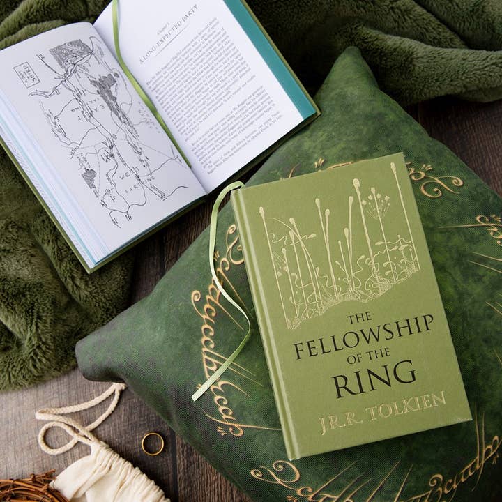 HarperCollins - Wholesale Fantasy Novel - The Fellowship of the Ring Collector's Edition by Tolkien1