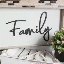 Signe familial 3D bordé pour la vente par Crafty Crystal