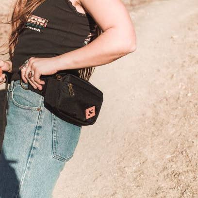 Revelry Supply - Wholesale Crossbody Bag - Women's - The Companion Crossbody32