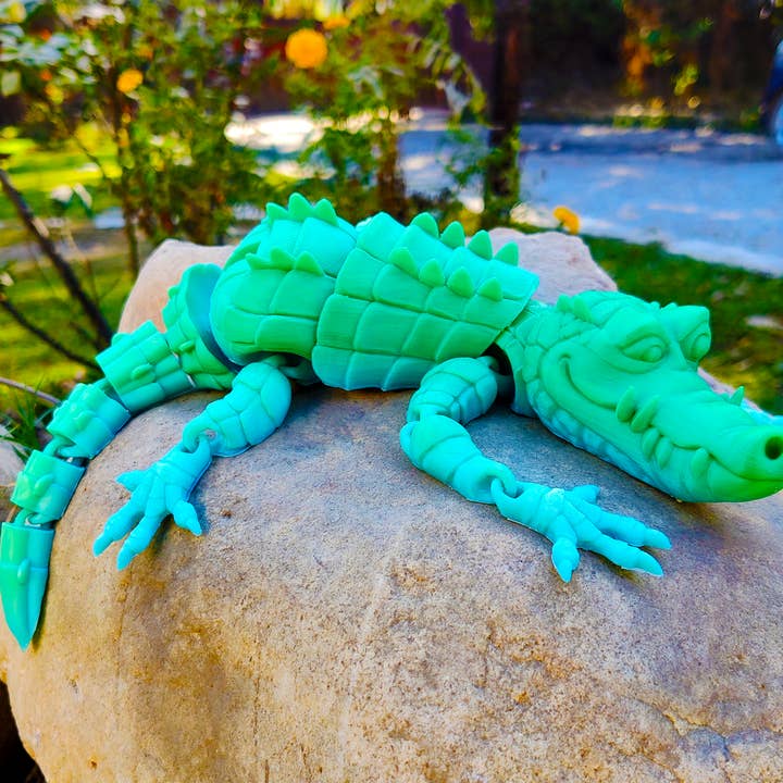 Cloud Nine 3d Studio - Wholesale Fidget Toy - Kids - Articulated Crocodile Fidget Toy, Crocodile Desk Buddy