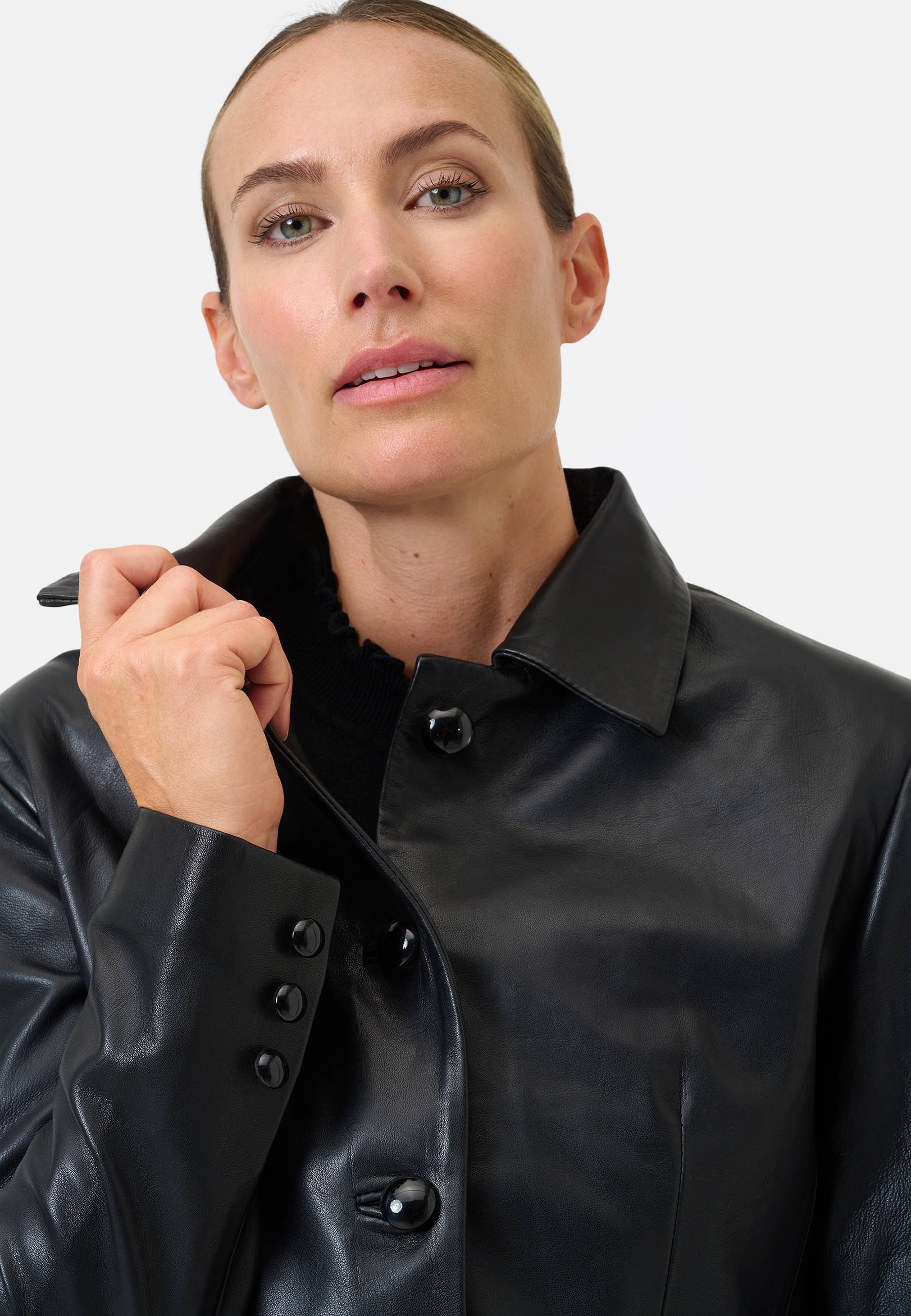 Ricano – wholesale Leather jacket – Women′s – Short Women's Bolero Yolanda - Lamb Nappa Leather4