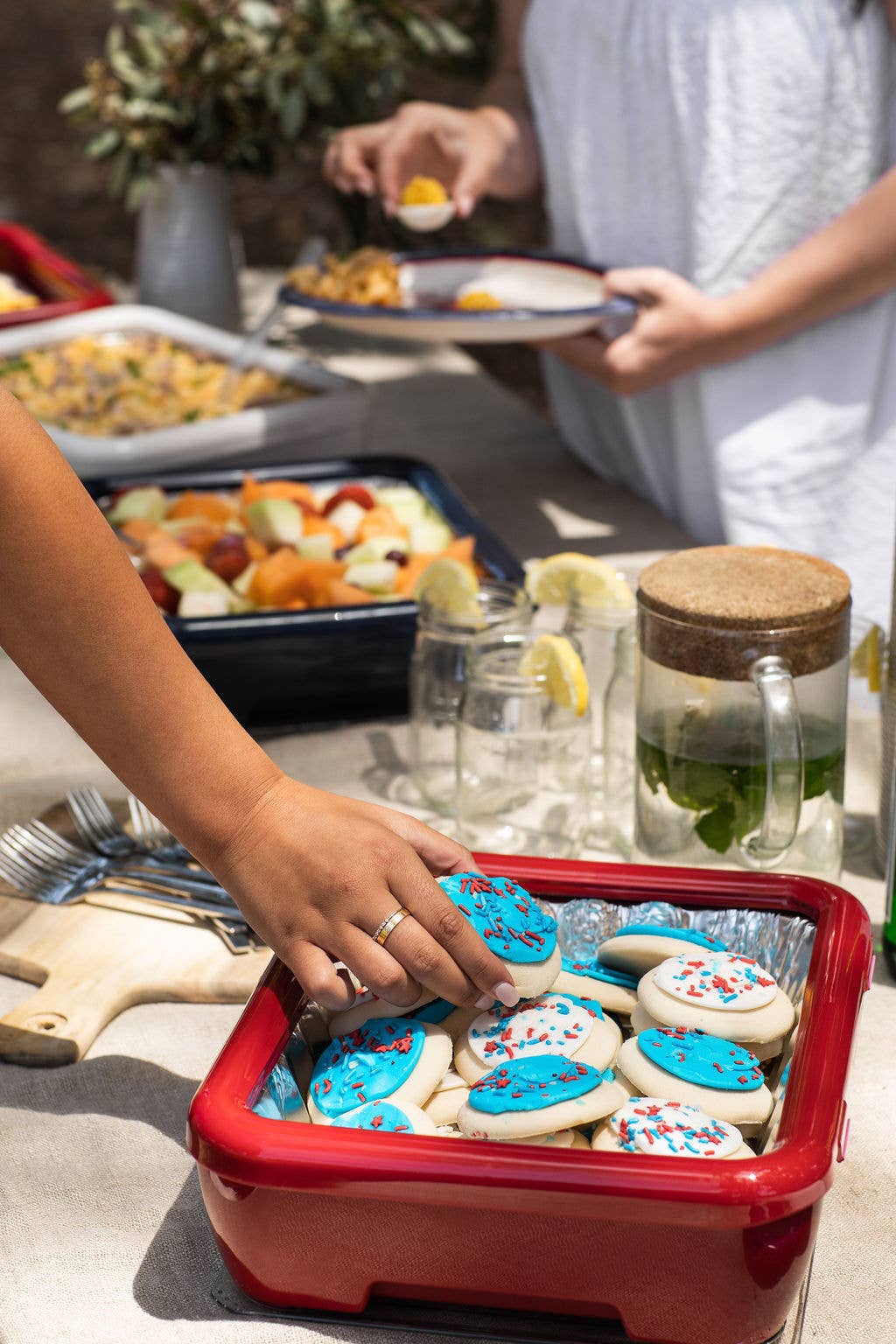 Fancy Panz - Wholesale Casserole Carrier - Classic Set - Pan Frame w/ Lid & Serving Spoon - Red6