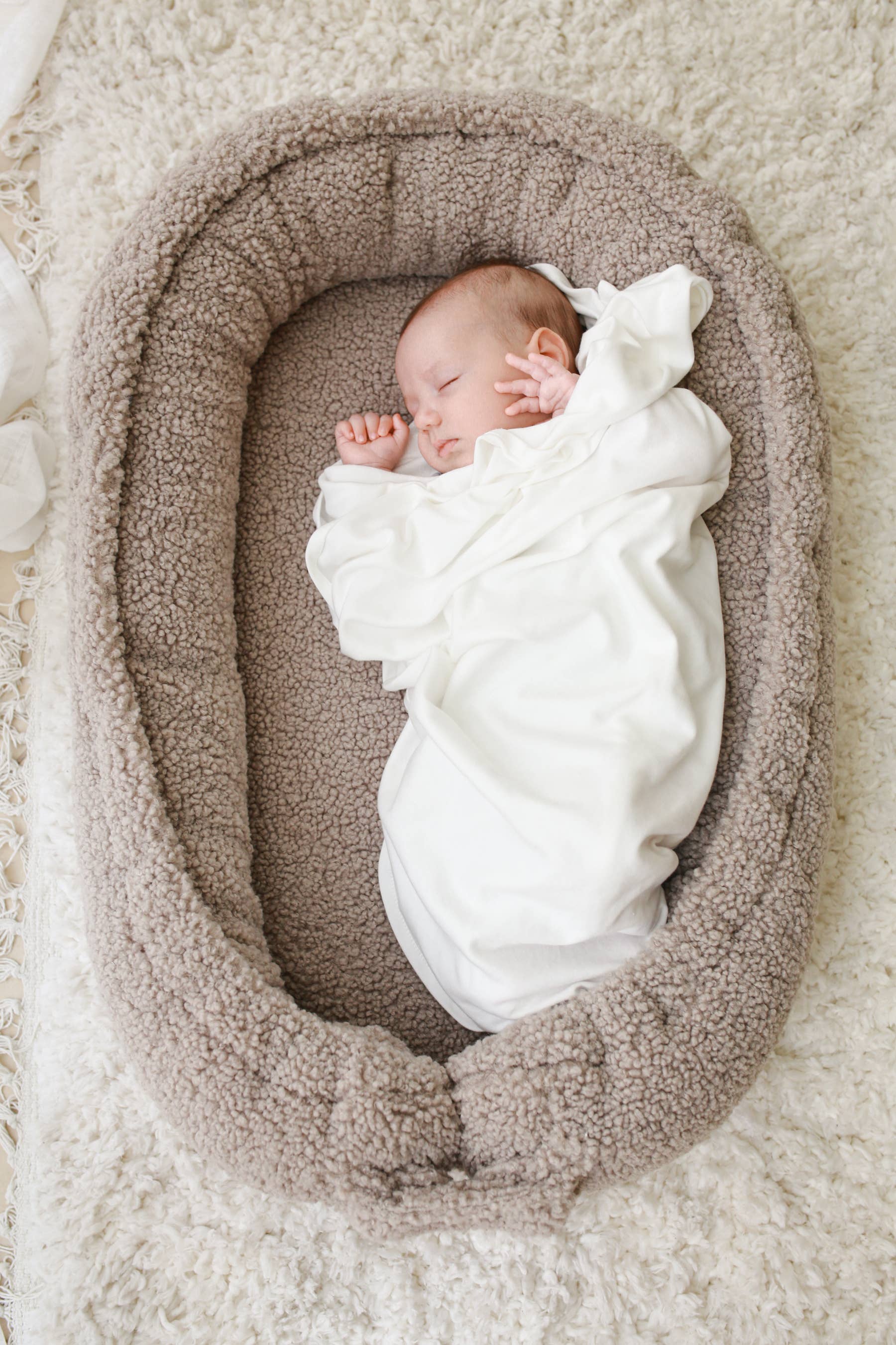 Babyly - Wholesale Bassinet - Baby - All Teddy babynest - 2 colors babyly4