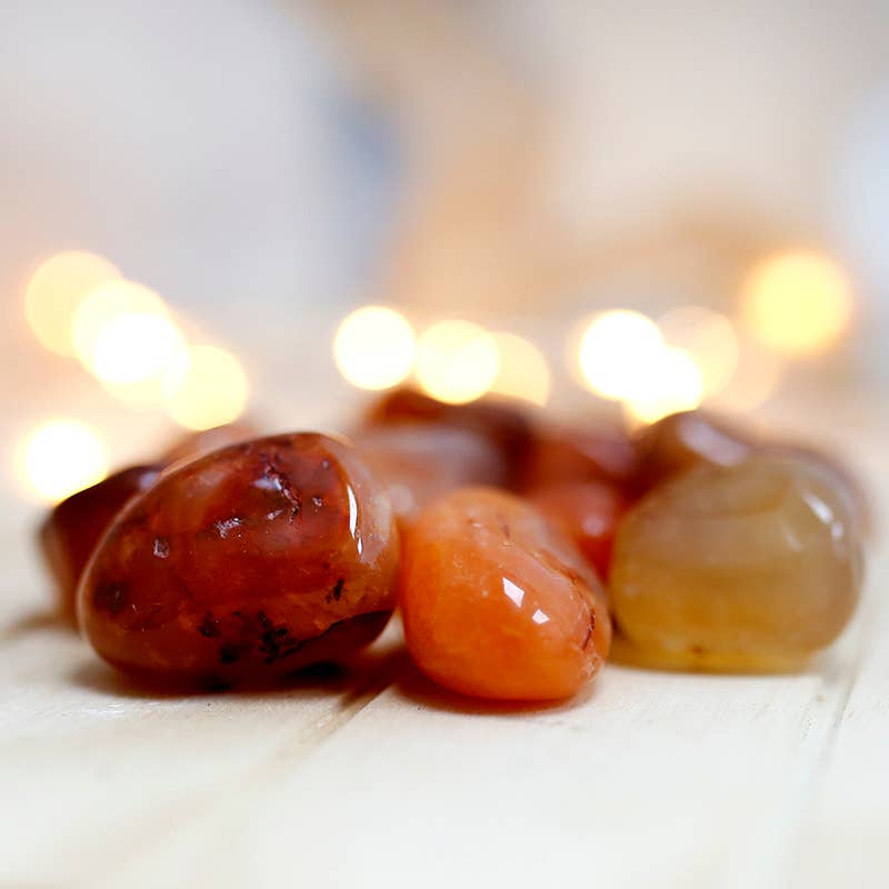 Ethike.eu - Wholesale Spirituele steen/kristal - Onregelmatige natuurlijke Carneool stenen - 200 g0