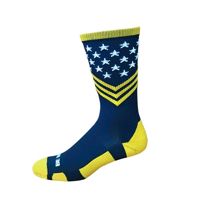 Patriot - Bleu marine, doré et blanc. Chaussettes athlétiques Stars & Stripes fabriquées en Amérique pour la vente par Boldfoot Socks