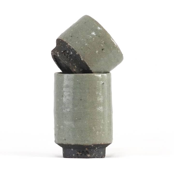 Tasse Iga-yaki grise pour la vente par Asemi Co.