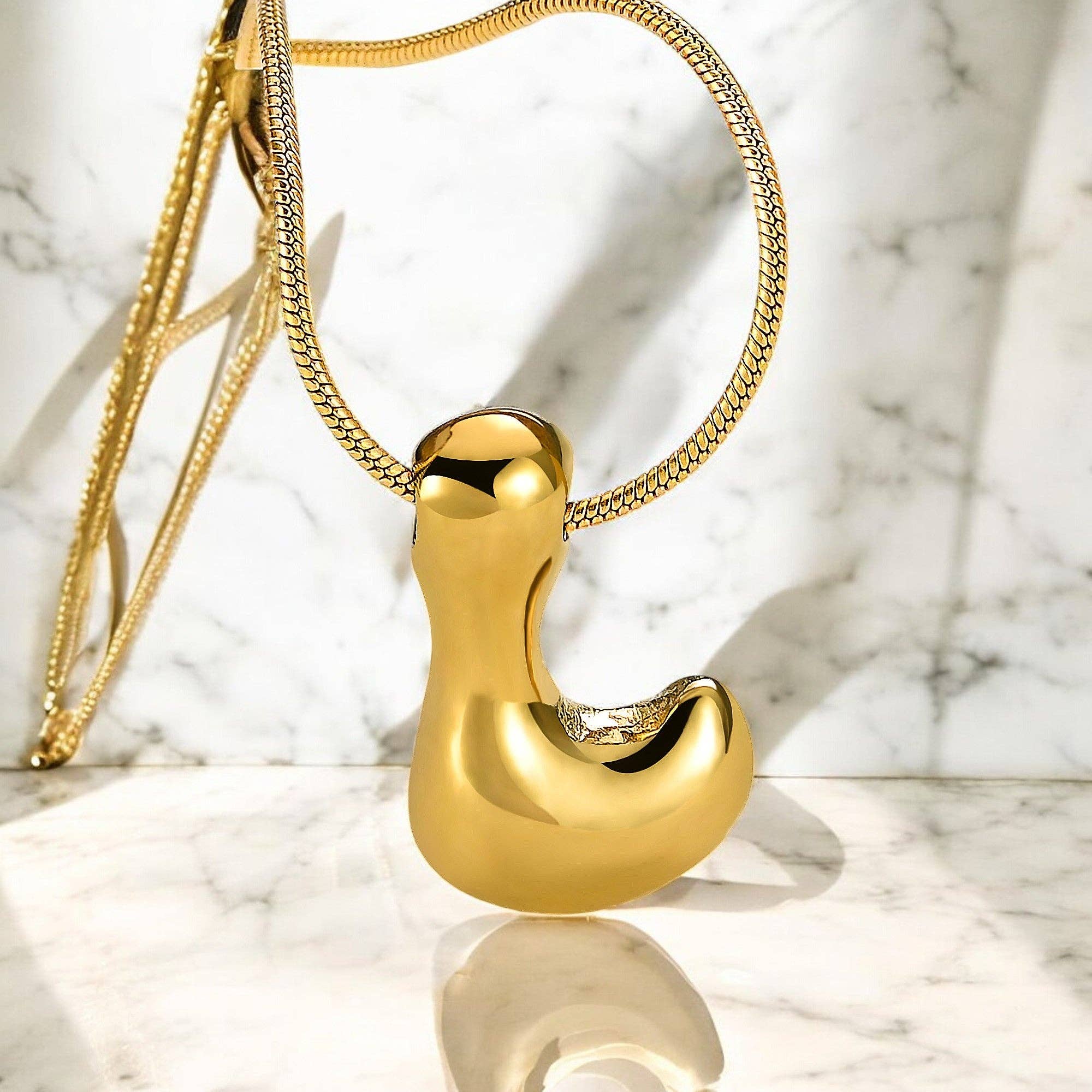 Cape Diablo - Vente Colliers à pendentif - Collier Initiale Lettre Bulle Chute Éclat Doré11