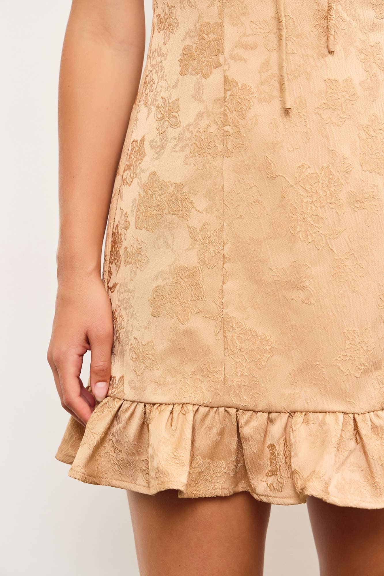 Mustard Seed – Engroshandel Kjole - Dame – Ærmeløs kjole med snøring og rynkede detaljer foran3