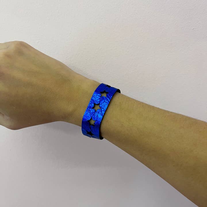 Polsini in Pelle Stretti a Stella per la vendita all'ingrosso da parte di Esoteric London