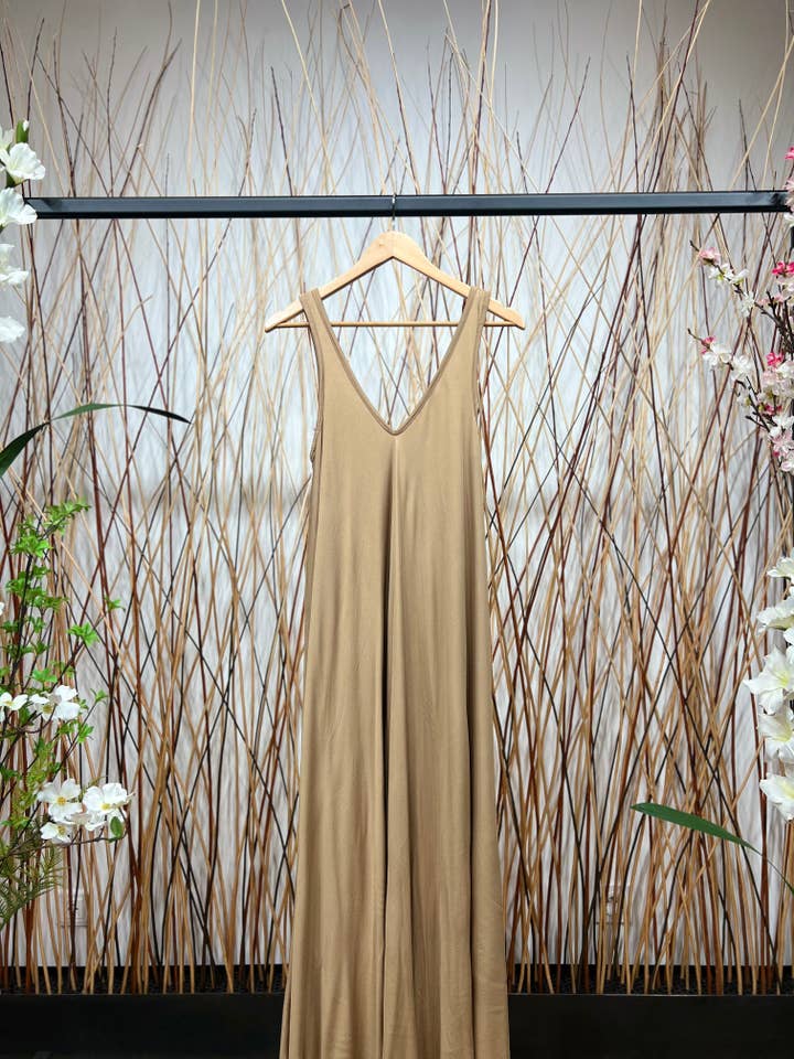 L'Emotion - Wholesale Dress - Women's - V Neck Wide Strap Maxi Simple Dress